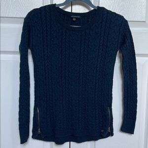 Women's Cable Knit Sweater - Teal